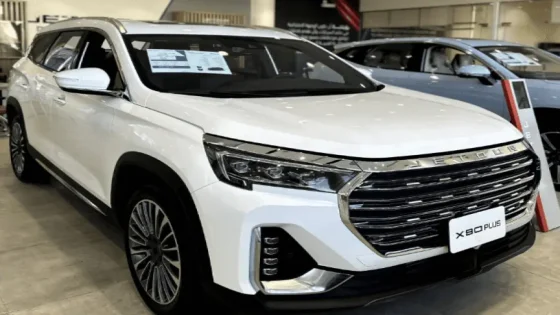 جيتور X90 بلس 2024: سيارة عائلية تجمع بين القوة والراحة