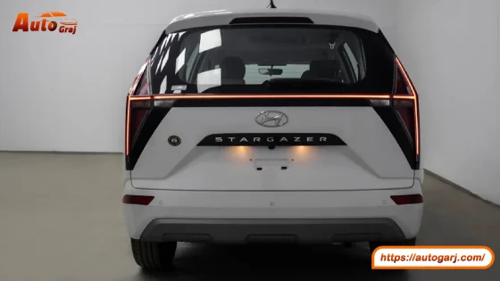 سعر ومواصفات هيونداي Stargazer 2025 Smart